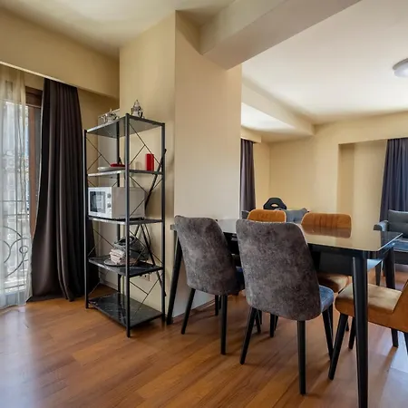 Bosphorus View - Location - Spacious 1 Bedroom - Elevator *