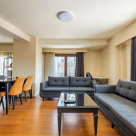 شقة Bosphorus View - Location - Spacious 1 Bedroom - Elevator *
