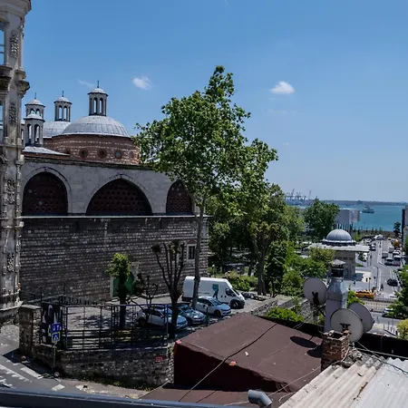 Bosphorus View - Location - Spacious 1 Bedroom - Elevator דירה